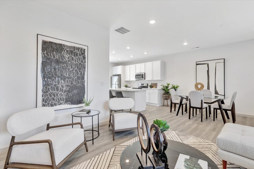 arrive-longmont-co-interior-3-bed-townhome-living-dining-kithen